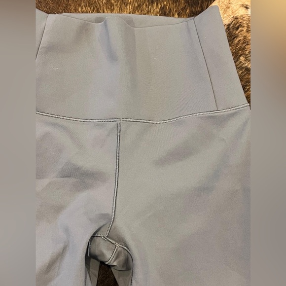 Vuori Evolve Uplift Leggings Smoke - Picture 4 of 6